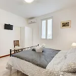 Grappoli Di Sole Rome