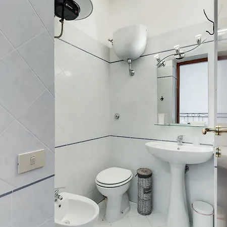 Grappoli Di Sole * ローマ